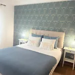 Moradia Sao Joao-spacious Beachfront * A dos Cunhados