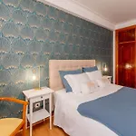 Moradia Sao Joao-spacious Beachfront A dos Cunhados