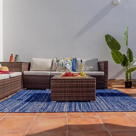 Moradia Sao Joao-spacious Beachfront Villa *